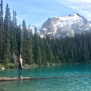 Meet your Posher, Jenn